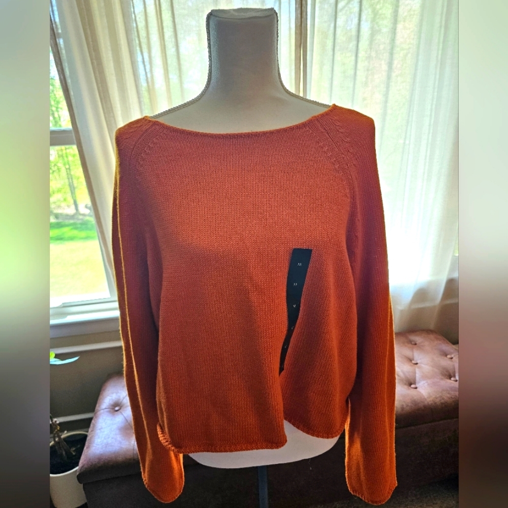 NWT, Banana Republic, wide neck, orange, crop, sweater, size M.